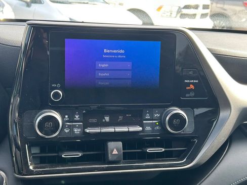 Used 2023 Toyota Highlander LE image 21