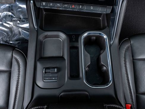 Used 2025 GMC Sierra 2500 Denali image 28