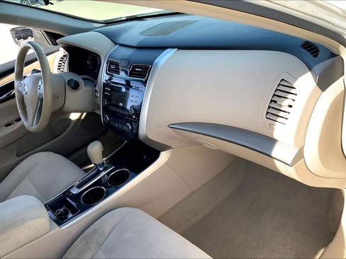 Used 2013 Nissan Altima 2.5 SV image 19