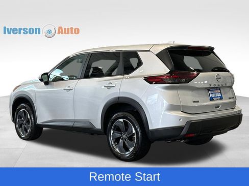 Used 2024 Nissan Rogue SV AWD/4WD image 7