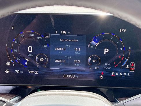 Used 2025 Chevrolet Suburban Z71 AWD/4WD image 12