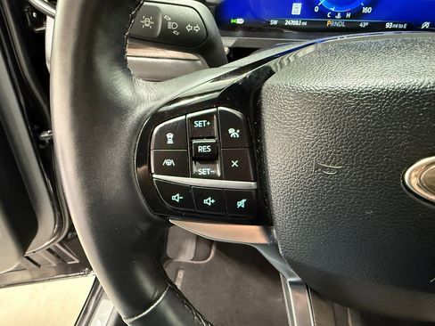 Used 2023 Ford Explorer Platinum w/ Technology Package image 21