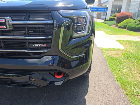 Used 2026 GMC Terrain AT4 w/ LPO, Floor Liner Package AWD/4WD image 10
