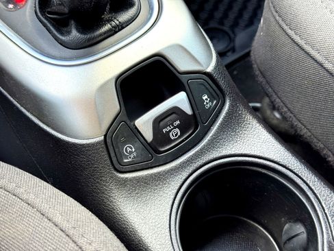 Used 2020 Jeep Compass Sport w/ Cold Weather Group image 25