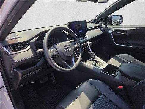 Used 2023 Toyota RAV4 XSE AWD/4WD image 10