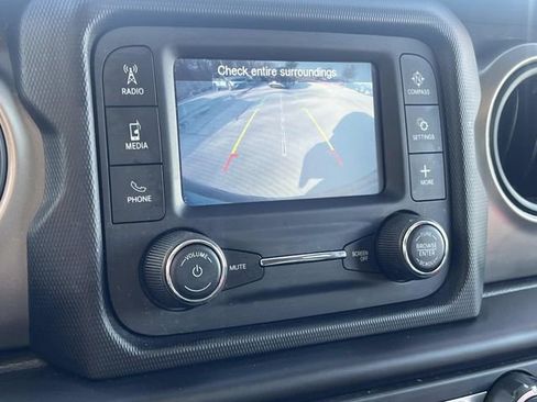 Used 2019 Jeep Wrangler Sport image 20