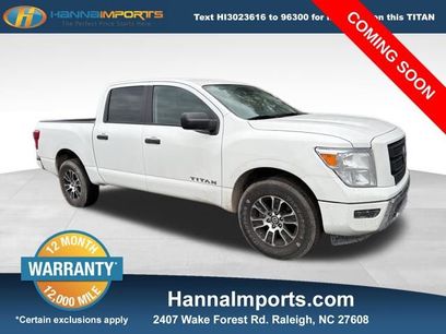 Used 2022 Nissan Titan SV