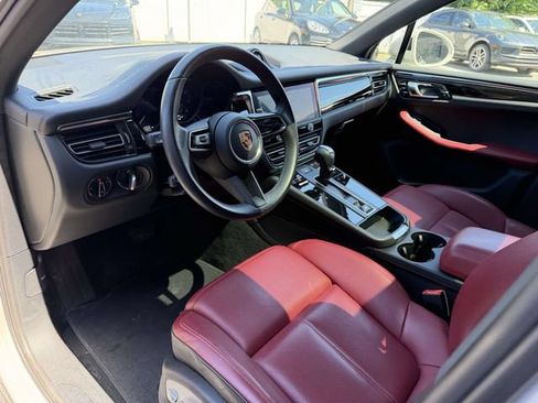 Certified 2024 Porsche Macan AWD/4WD image 14
