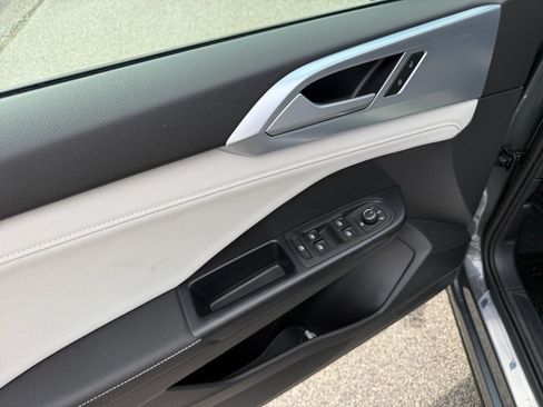 New 2026 Volkswagen Taos SE AWD/4WD image 32