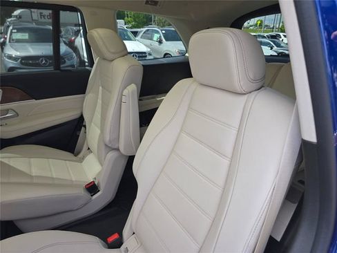 Certified 2022 Mercedes-Benz GLS 450 4MATIC image 15