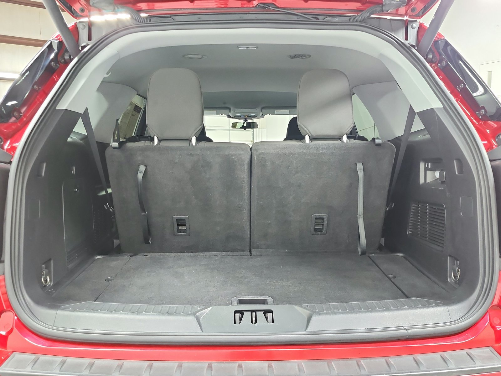 Used 2021 Ford Explorer XLT RWD image 43