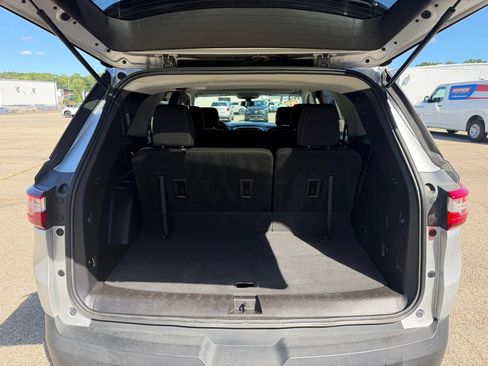 Used 2020 Chevrolet Traverse LS AWD/4WD image 26