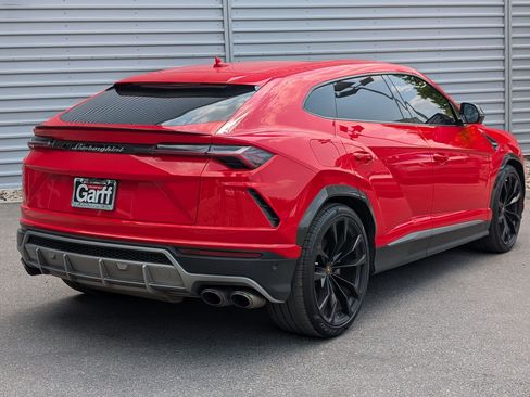 Used 2020 Lamborghini Urus AWD/4WD image 3