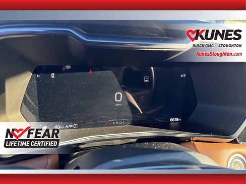 Used 2024 GMC Canyon AT4 image 28