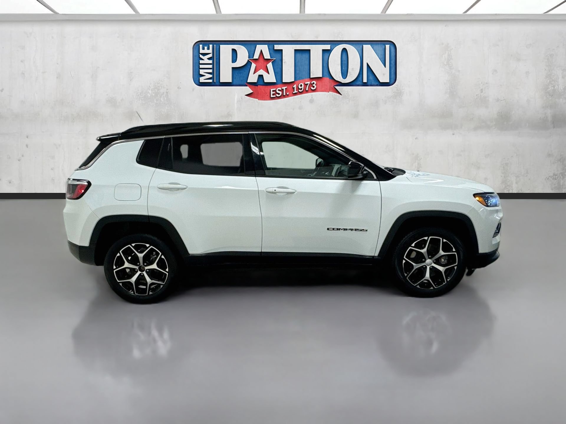 Used 2024 Jeep Compass Limited AWD/4WD image 8