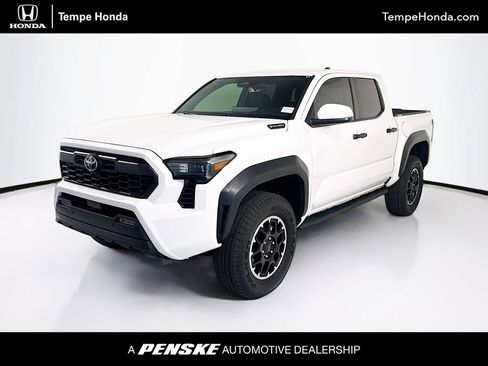 Used 2025 Toyota Tacoma Limited AWD/4WD image 1