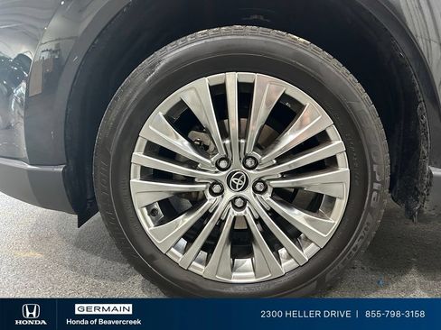 Used 2024 Toyota Venza Limited AWD/4WD image 13