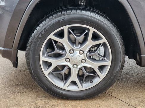 Used 2020 Jeep Grand Cherokee Overland image 17