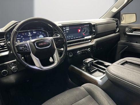 Used 2022 GMC Sierra 1500 Elevation RWD image 12