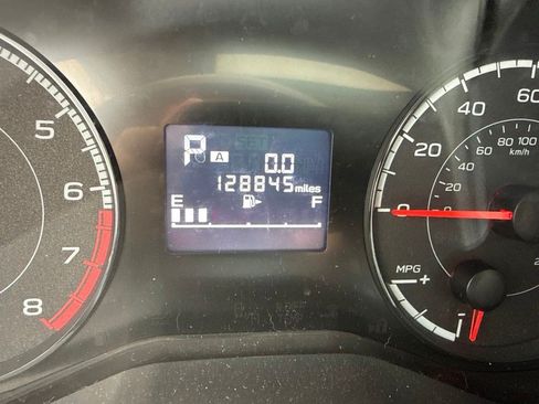 Used 2019 Subaru Crosstrek 2.0i Premium w/ Moonroof Package AWD/4WD image 9