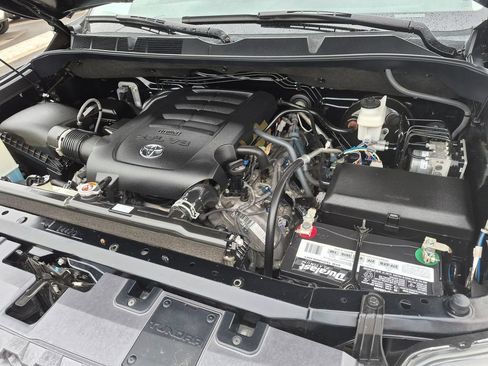 Used 2019 Toyota Tundra SR5 AWD/4WD image 24
