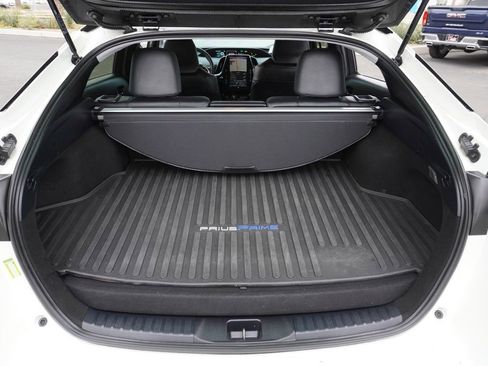 Used 2017 Toyota Prius Prime Advanced image 8