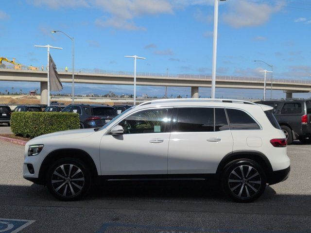 Used 2021 Mercedes-Benz GLB 250 w/ Premium Package image 9
