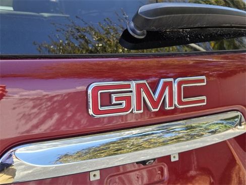 Used 2019 GMC Terrain Denali w/ Advanced Safety Package image 10