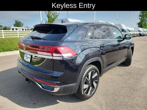 Used 2024 Volkswagen Atlas Cross Sport SE FWD image 9