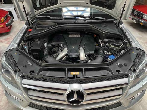 Used 2013 Mercedes-Benz GL 450 4MATIC image 39