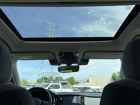 Used 2025 Subaru Outback Premium image 13