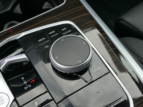 Used 2025 BMW X5 xDrive40i w/ Premium Package image 21