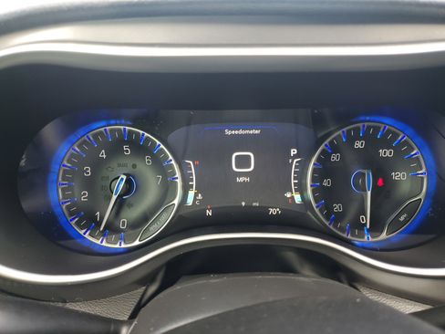 New 2026 Chrysler Pacifica Select image 10