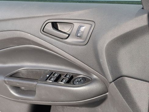 Used 2018 Ford Escape S image 12