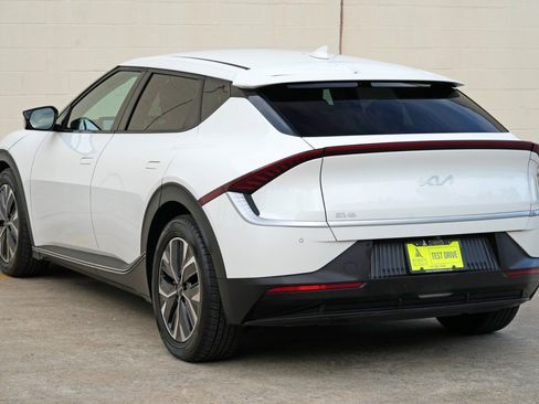 Used 2024 Kia EV6 Light RWD image 50