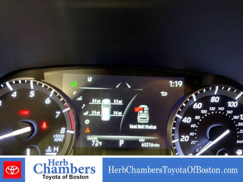 Used 2022 Toyota Highlander XLE AWD/4WD image 5