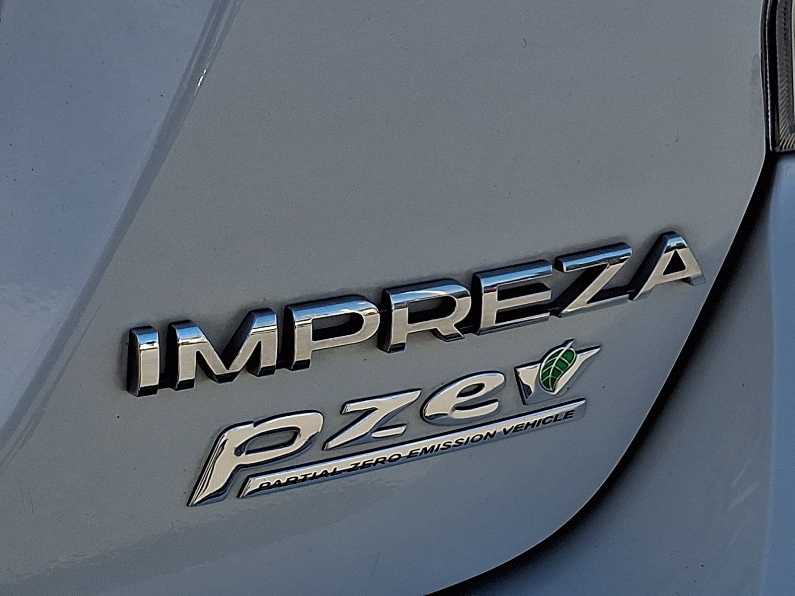 Used 2015 Subaru Impreza 2.0i Premium AWD/4WD image 30