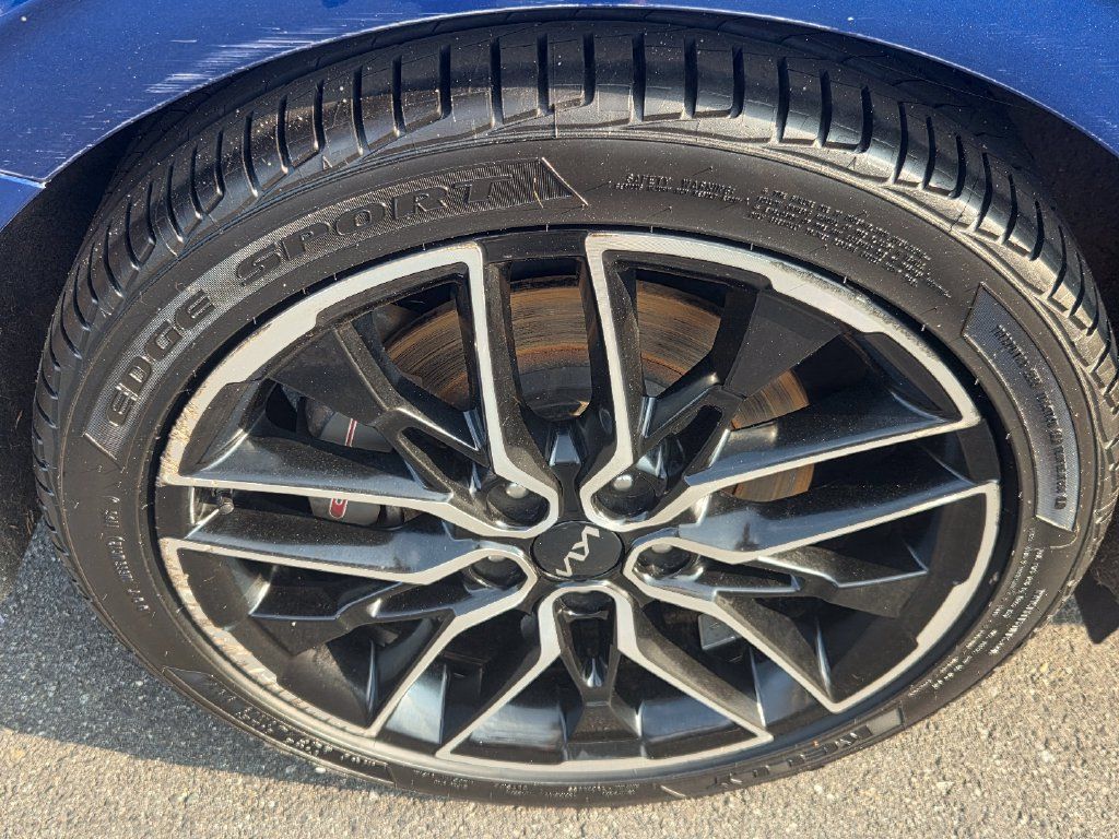 Used 2023 Kia K5 GT w/ GT1 Package FWD image 9