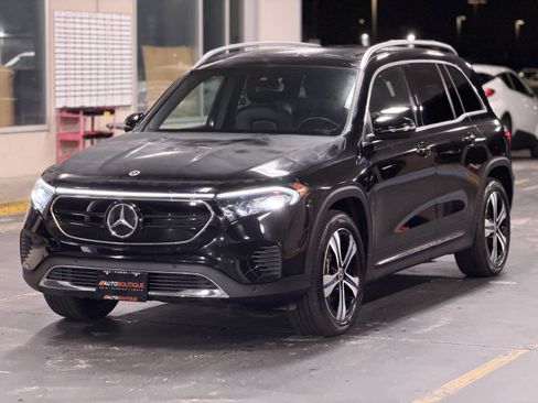 Used 2022 Mercedes-Benz EQB 350 4MATIC image 5