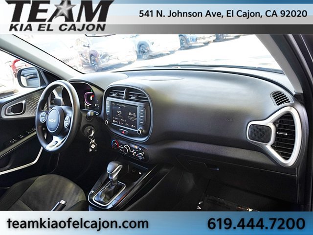 Certified 2025 Kia Soul LX w/ LX Technology Package FWD image 11
