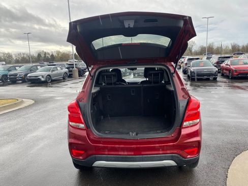 Used 2021 Chevrolet Trax LT w/ Driver Confidence Package image 9