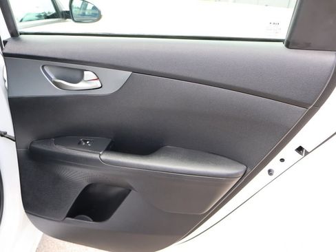 Used 2021 Kia Forte LXS FWD image 15