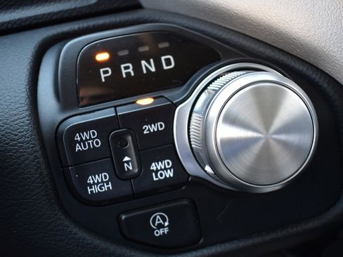 Used 2019 RAM 1500 Laramie AWD/4WD image 26