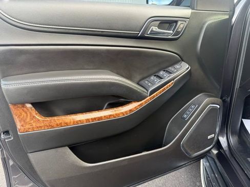 Used 2018 Chevrolet Suburban Premier image 14