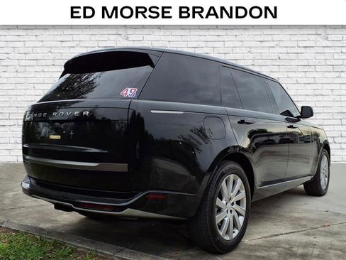 Used 2025 Land Rover Range Rover Long Wheelbase SE image 5