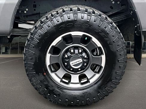 Used 2024 Ford F250 Lariat w/ Tremor Off-Road Package image 36