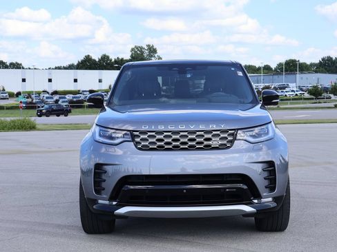 Used 2023 Land Rover Discovery Metropolitan Edition AWD/4WD image 2