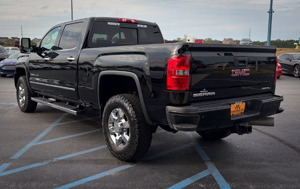 Used 2016 GMC Sierra 3500 Denali w/ Duramax Plus Package AWD/4WD image 27