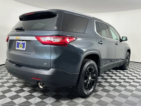Used 2018 Chevrolet Traverse LT FWD image 9
