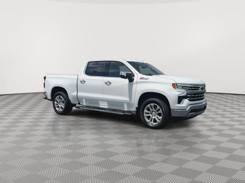 Used 2025 Chevrolet Silverado 1500 LTZ w/ LTZ Premium Package AWD/4WD image 2